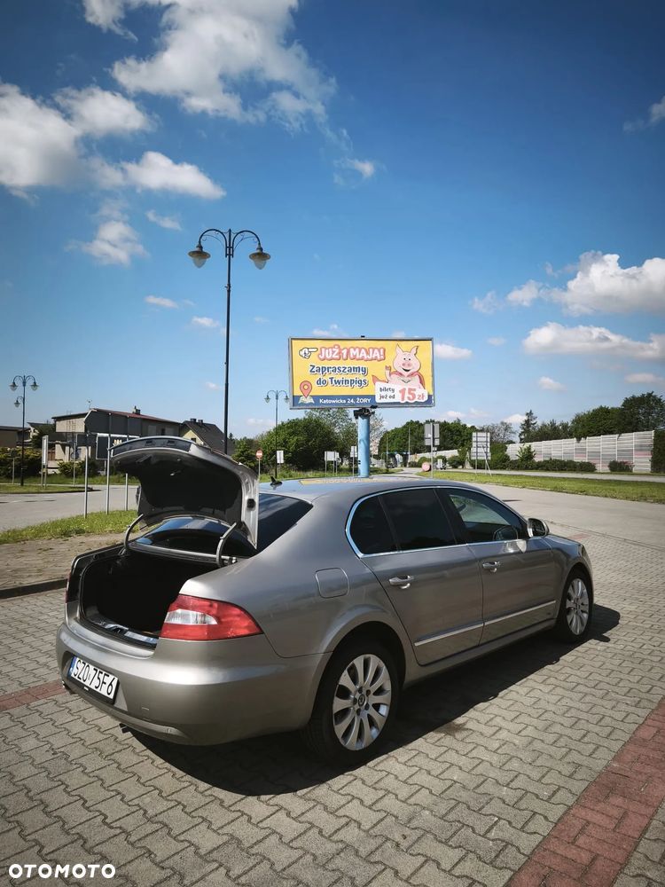 Skoda Superb 2.0 TDI 4x4 Elegance - 10