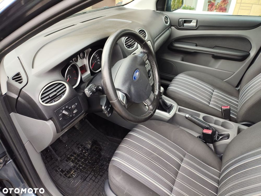 Ford Focus 1.8 TDCi Sport - 11