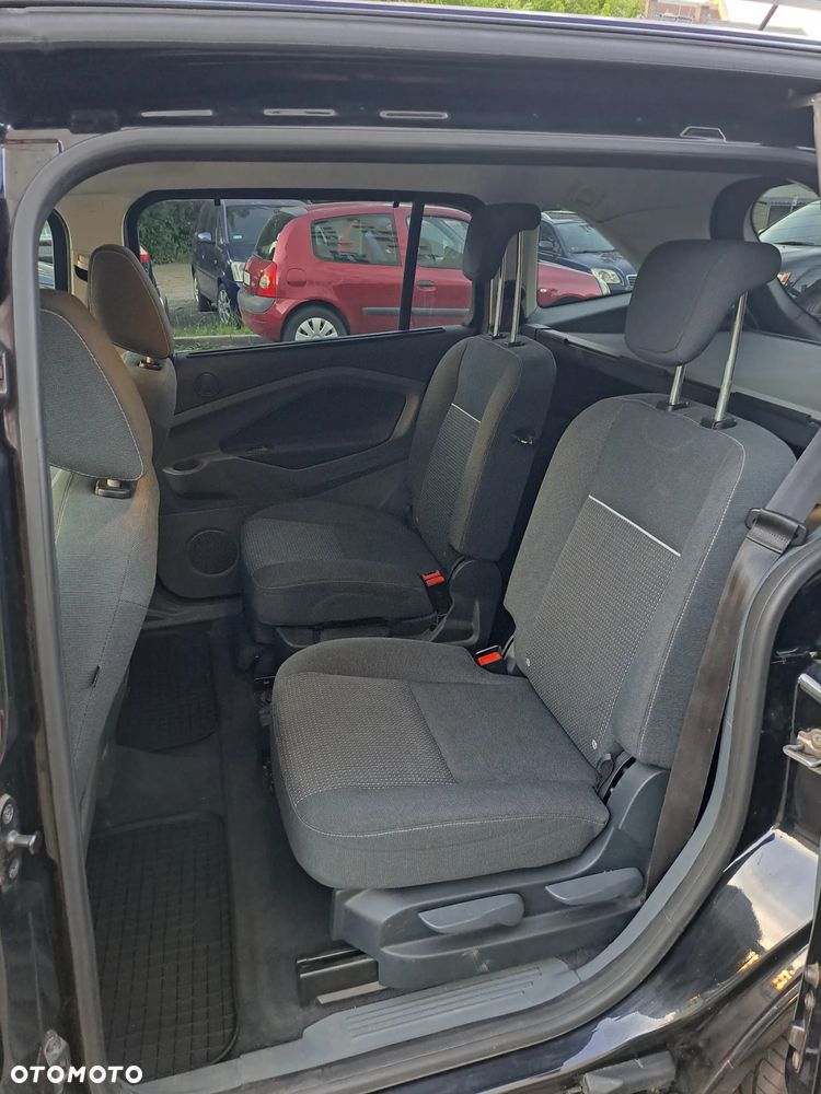 Ford Grand C-MAX - 9