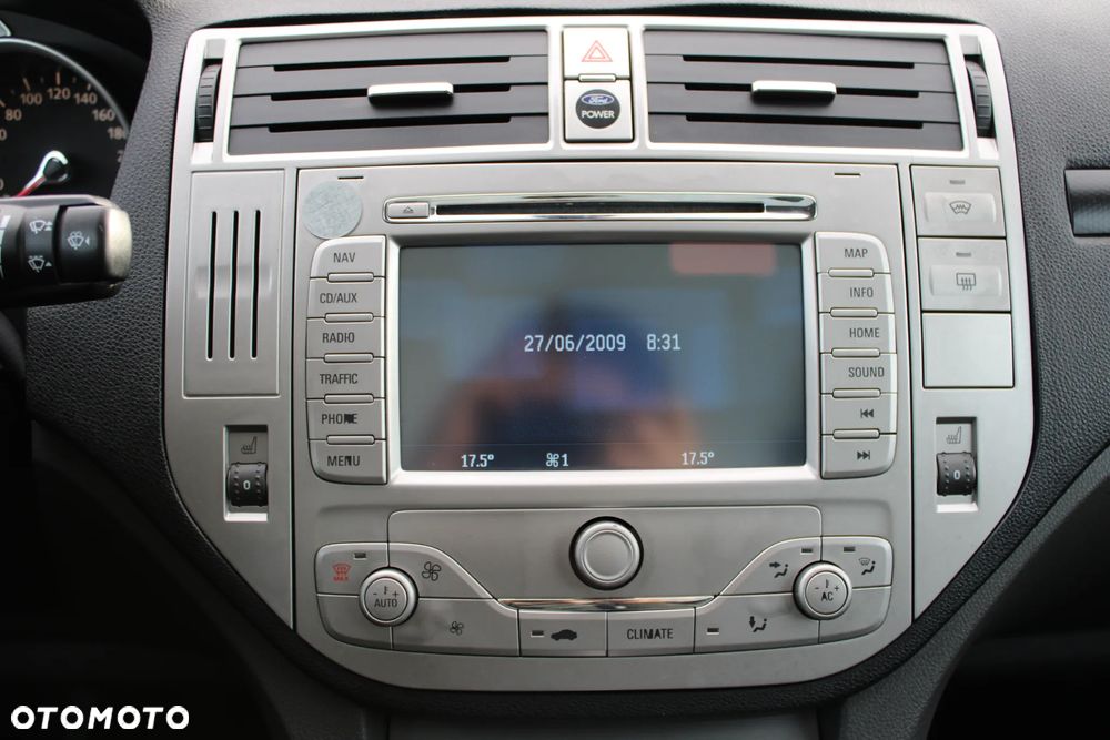 Ford Kuga 2.0 TDCi 4x4 Titanium - 27