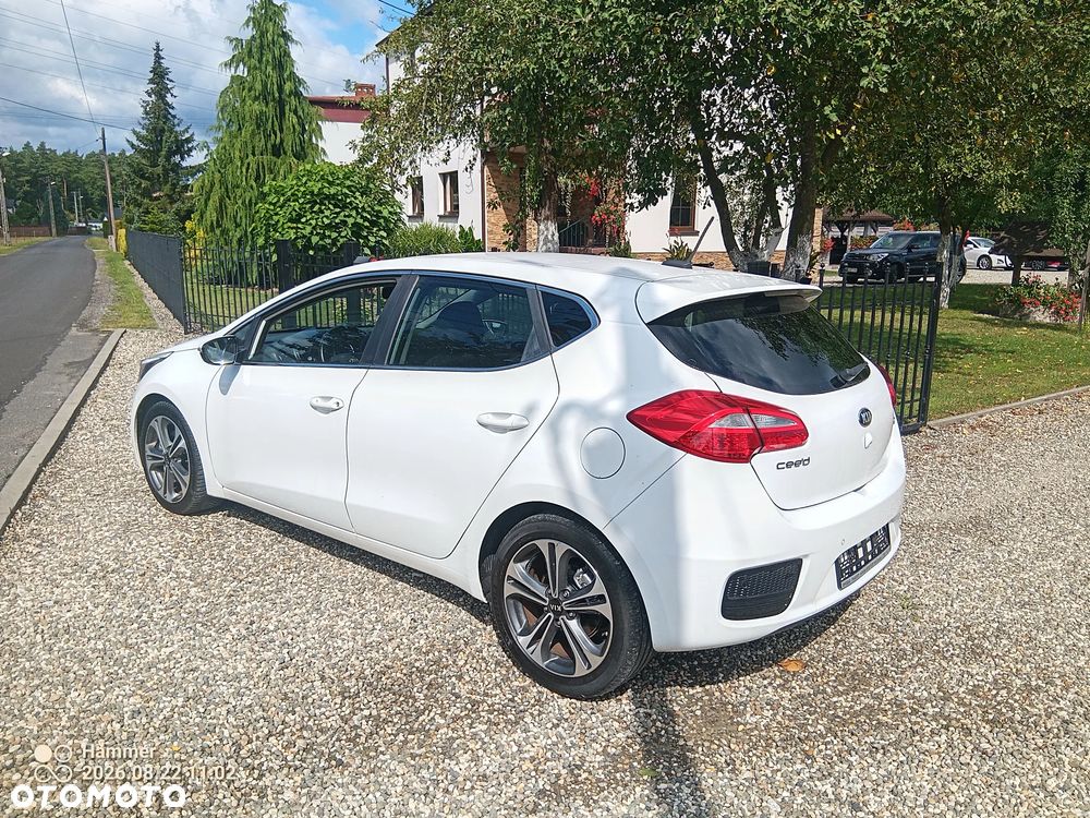 Kia Ceed 1.6 CRDi 136 ISG Edition 7 - 4