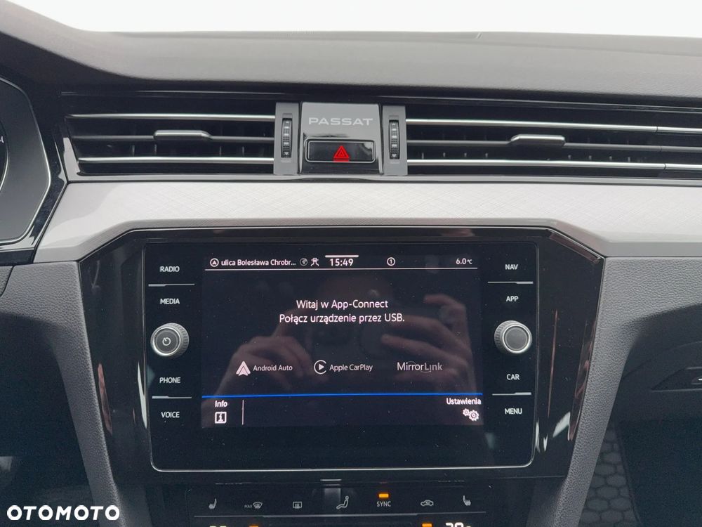 Volkswagen Passat 2.0 TSI Business DSG - 17