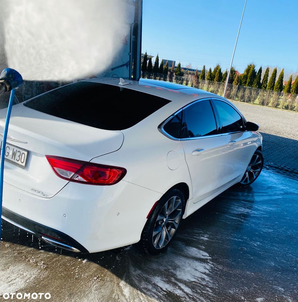 Chrysler 200 - 7