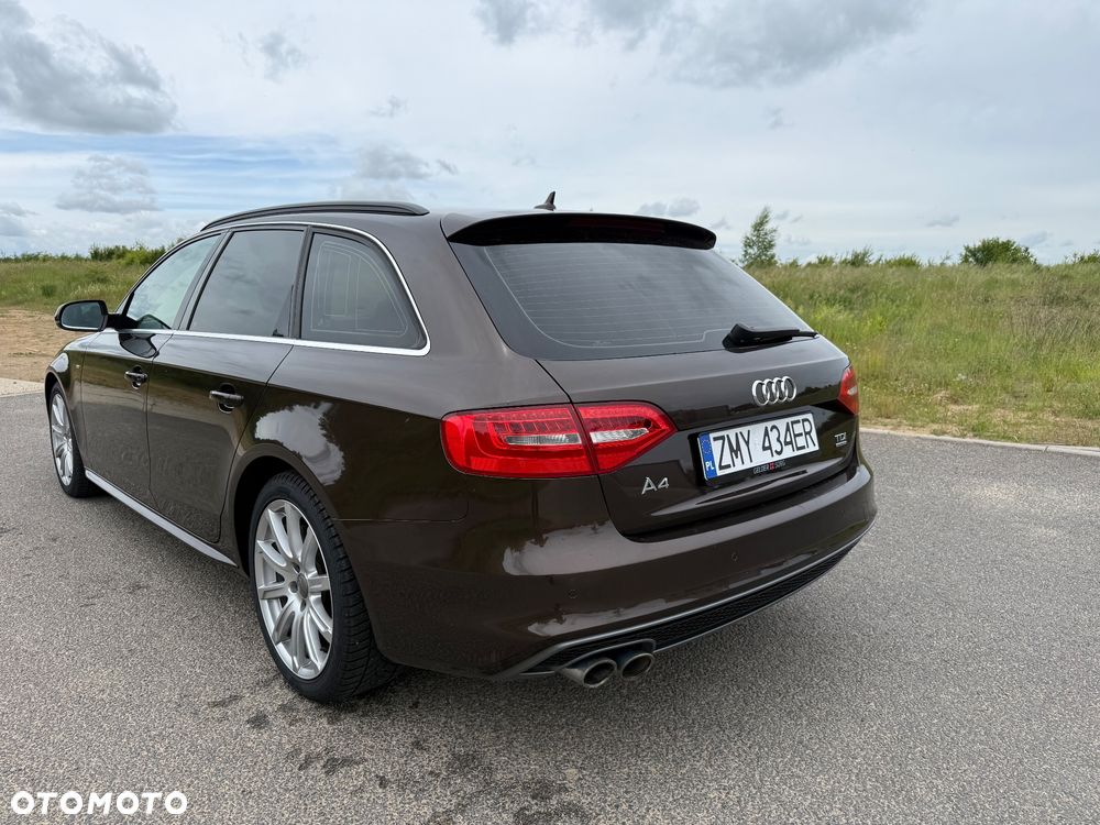 Audi A4 Avant 2.0 TDI DPF quattro S tronic S line Sportpaket - 4