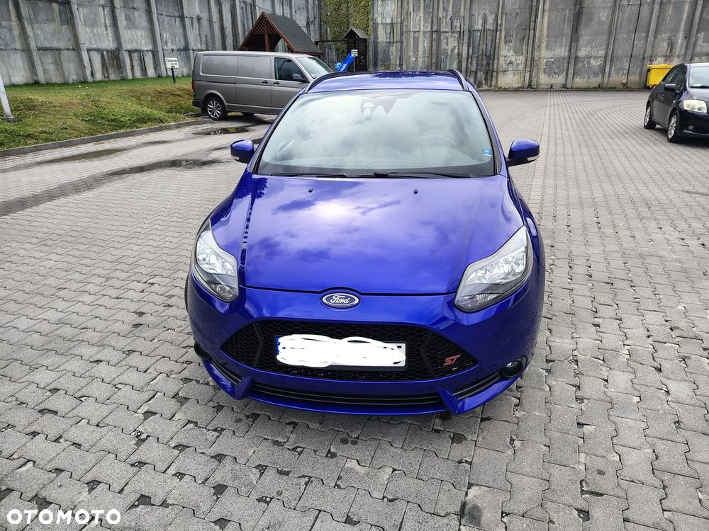 Ford Focus 2.0 EcoBoost ST mit Leder-Sport-Paket - 2