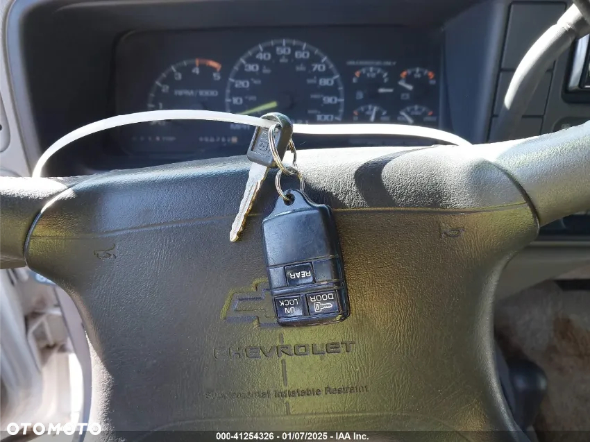 Chevrolet Suburban - 29