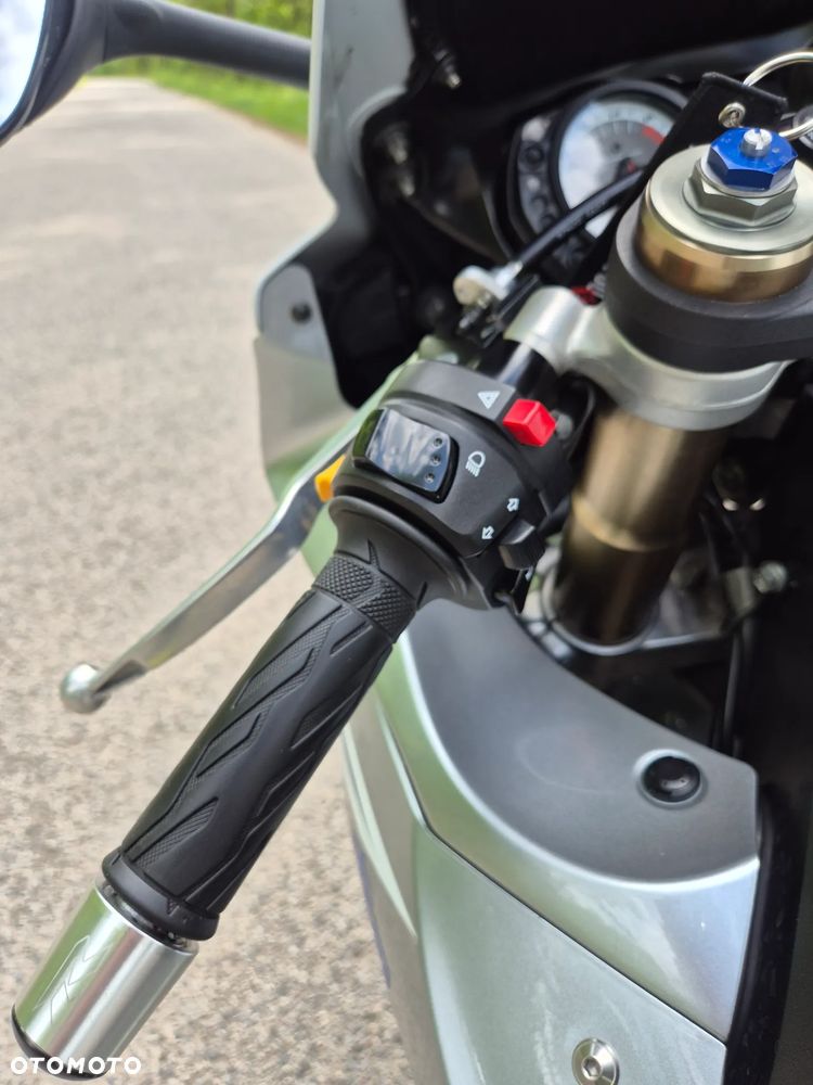 Suzuki GSX-R - 15