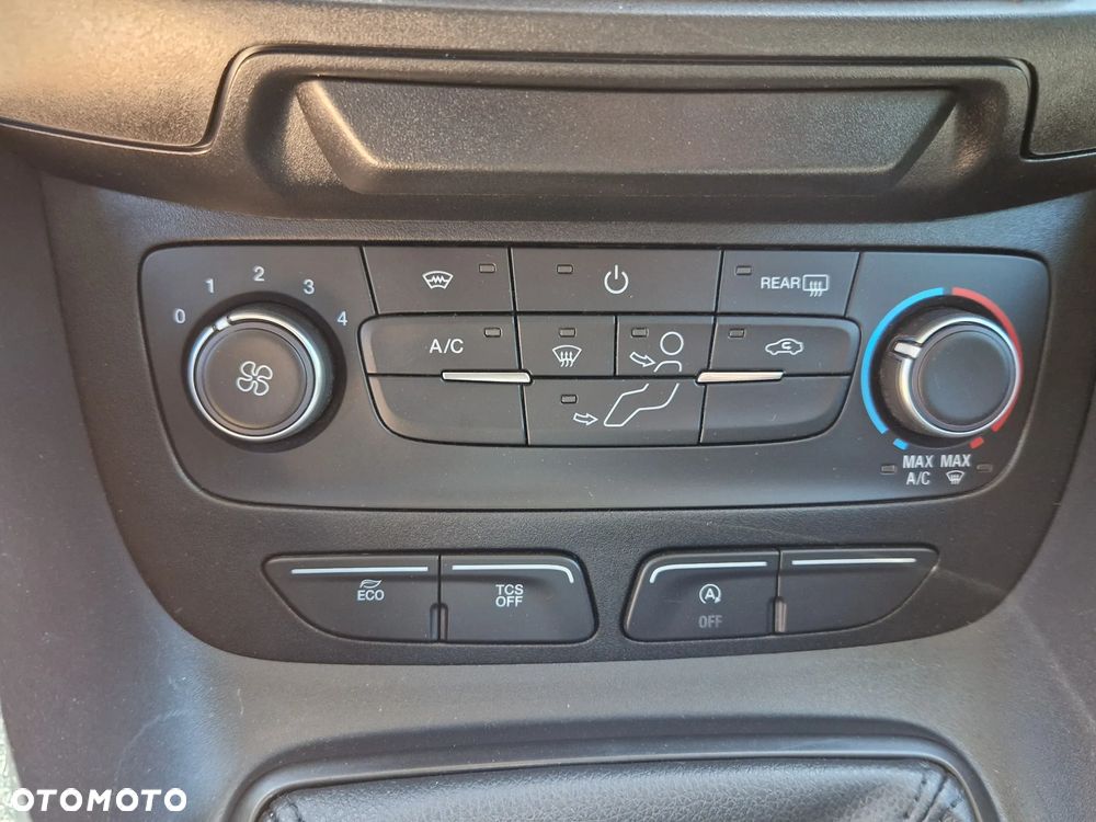 Ford Transit Connect - 23