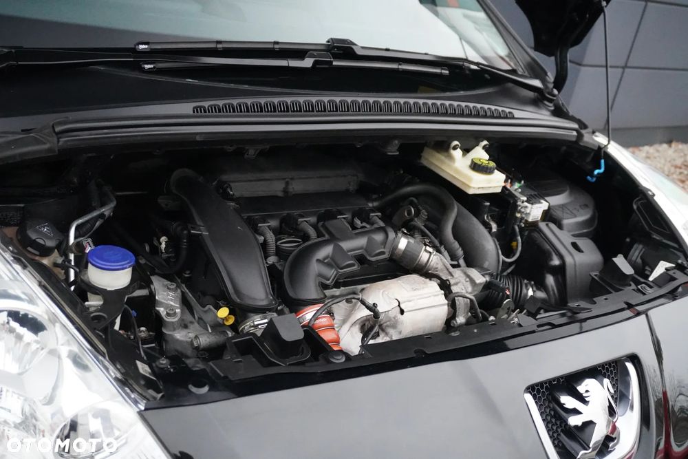 Peugeot 5008 1.6 THP Active 7os - 32