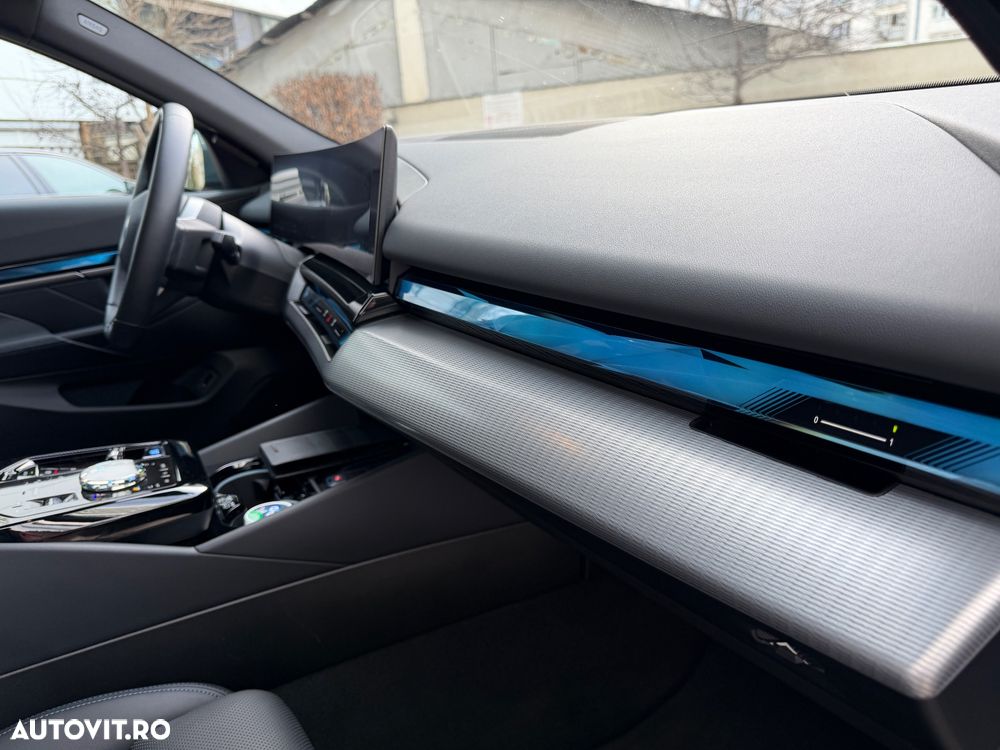 BMW i5 eDrive40 - 26