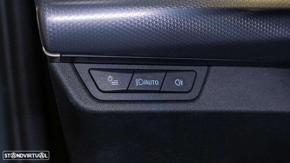 BMW X2 sDrive18d Pack Desportivo M - 29