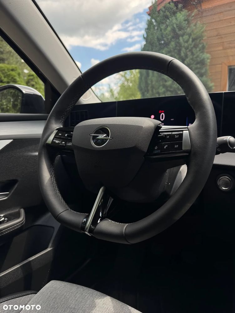 Opel Astra 1.2 T Elegance S&S - 16