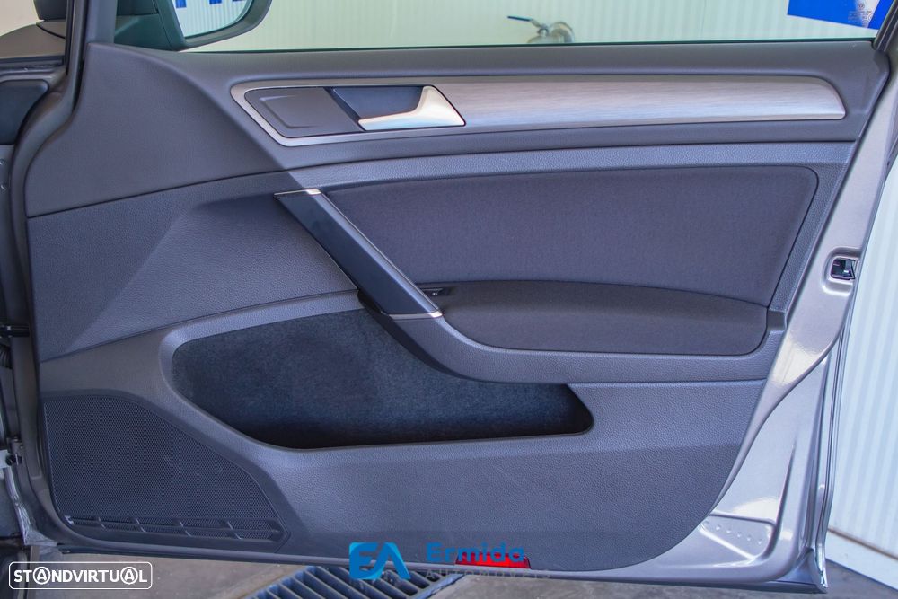 VW Golf 1.6 TDi Confortline DSG - 27