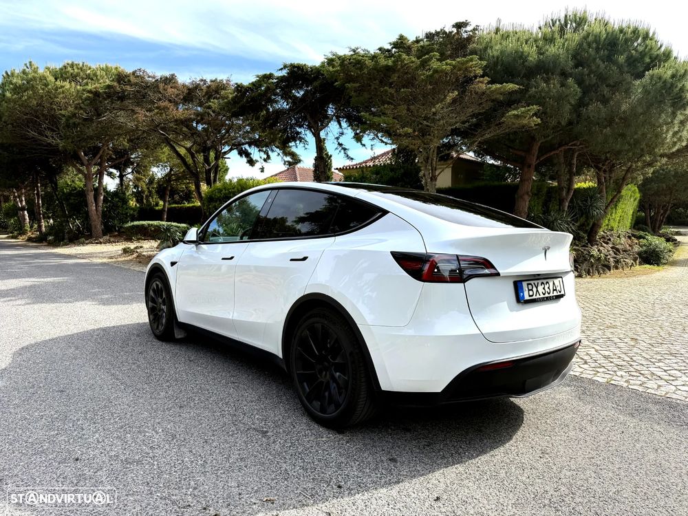 Tesla Model Y Standard - 3