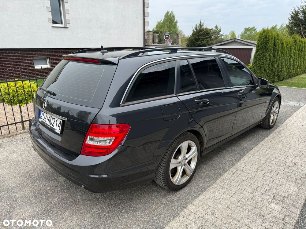 Mercedes-Benz Klasa C 200 CGI BlueEFFICIENCY Elegance - 4