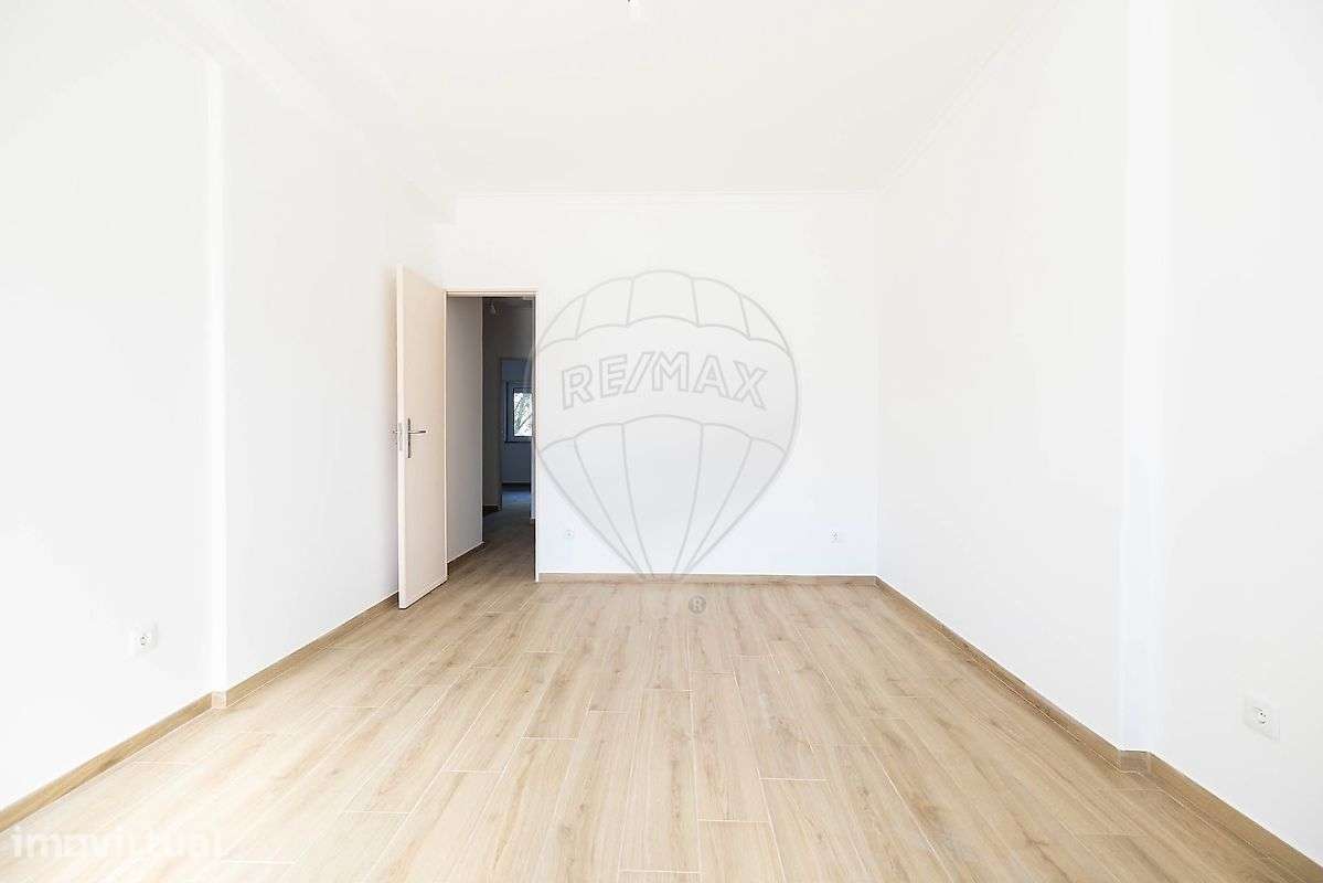 Apartamento T2 para arrendamento - Grande imagem: 2/15