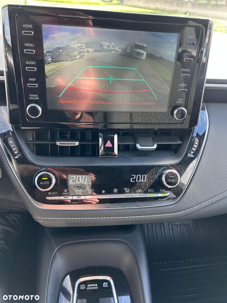 Toyota Corolla 1.8 Hybrid Comfort - 10