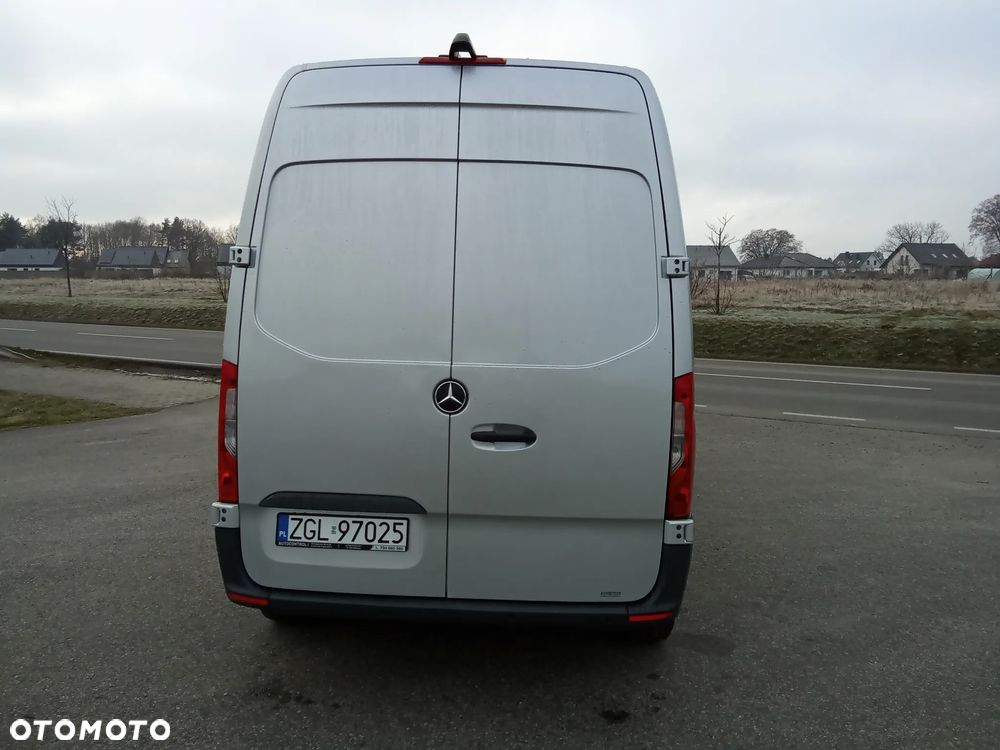 Mercedes-Benz SPRINTER - 8