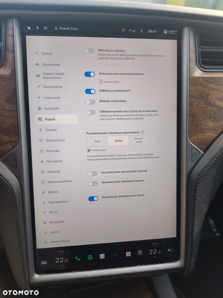 Tesla Model S - 24
