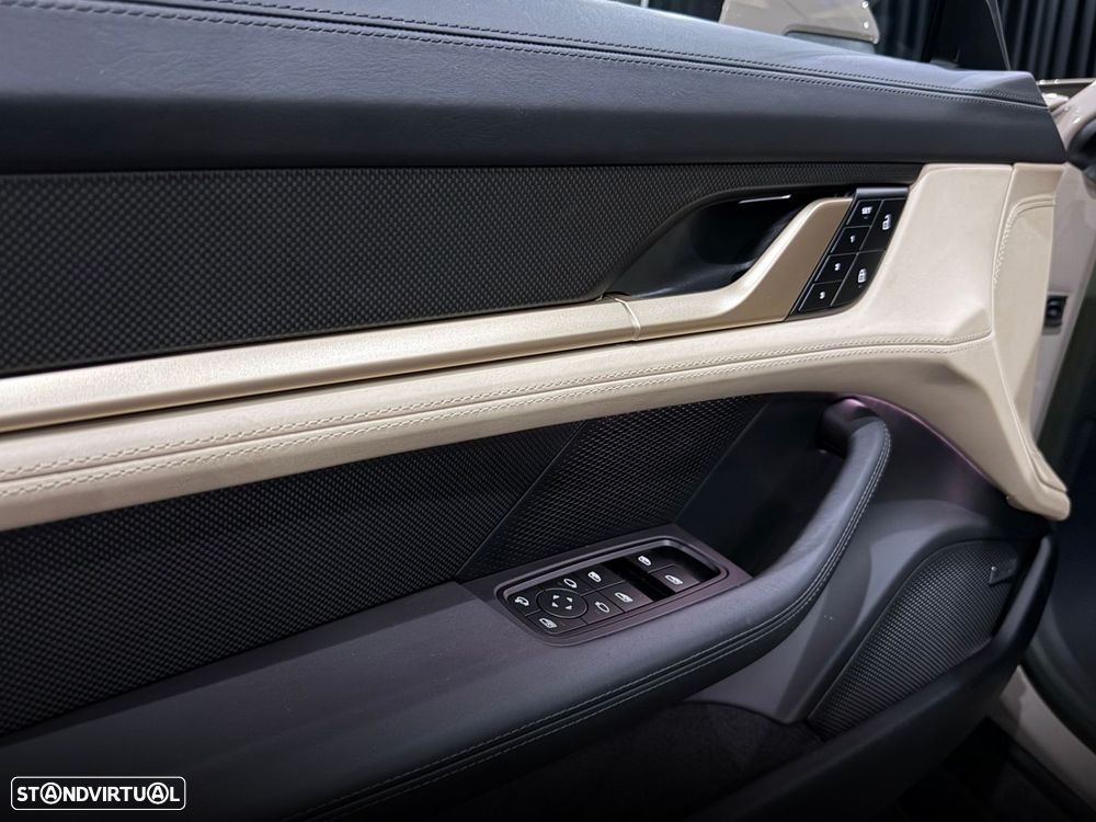 Porsche Taycan Cross Turismo Turbo - 16