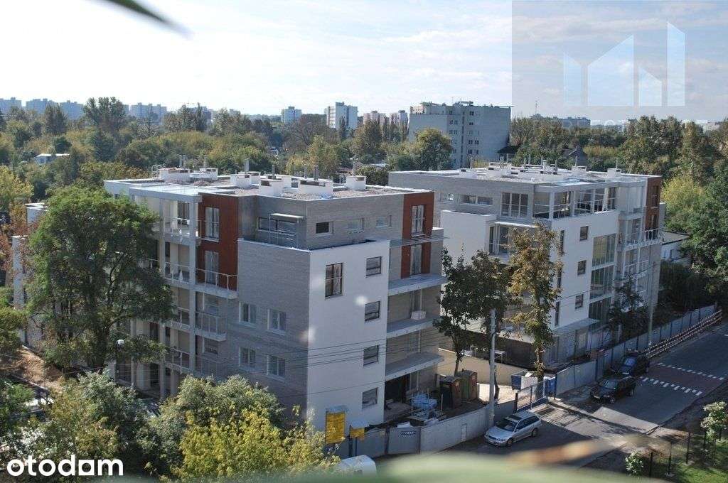 Ładne mieszkanie, oddzielna kuchnia, balkon
