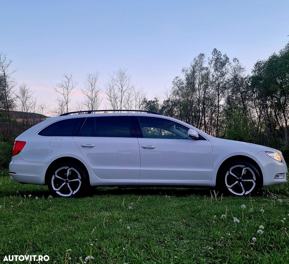 Skoda Superb 2.0 TDI DSG Elegance - 9