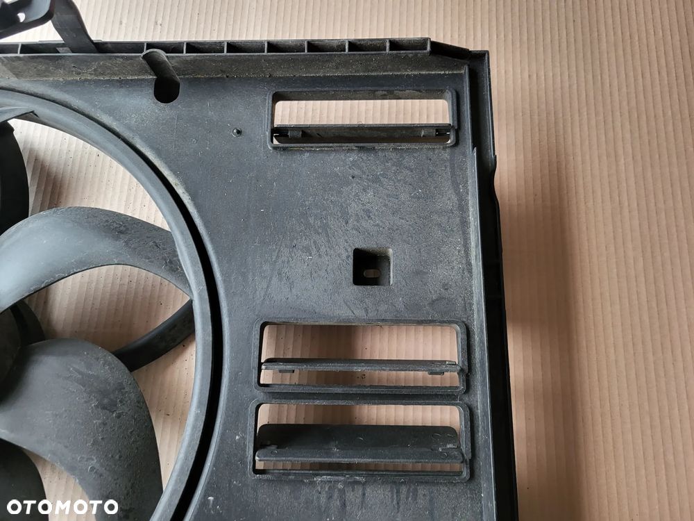 Wentylator chłodni Peugeot 308 T9 - 12