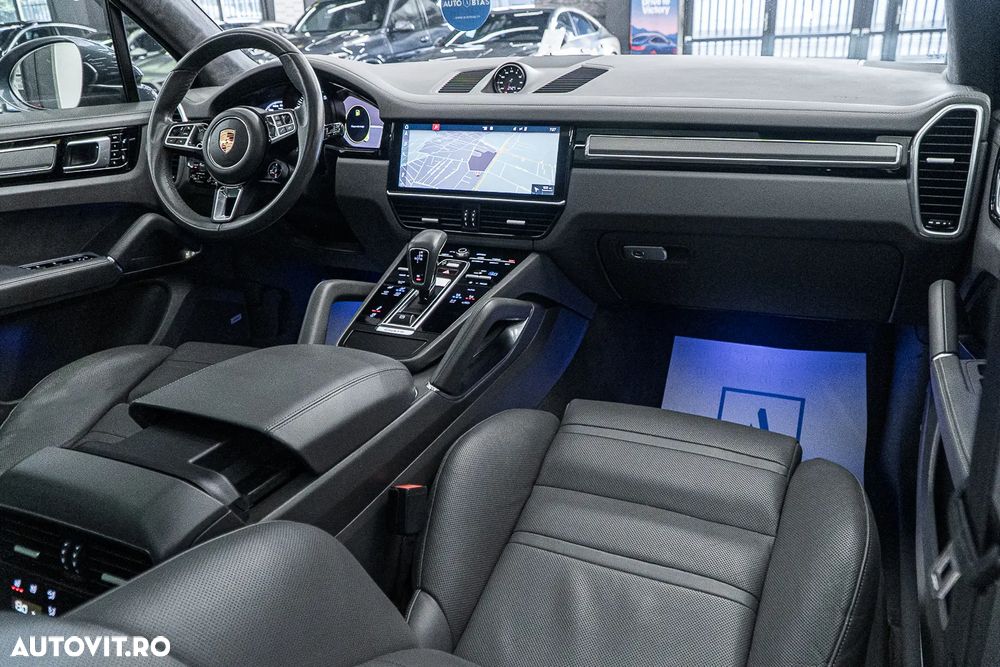 Porsche Cayenne Turbo - 3