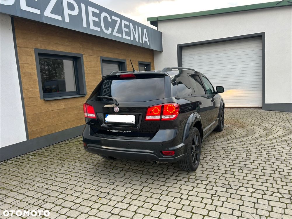 Fiat Freemont 2.0 Multijet Black Code AWD - 26