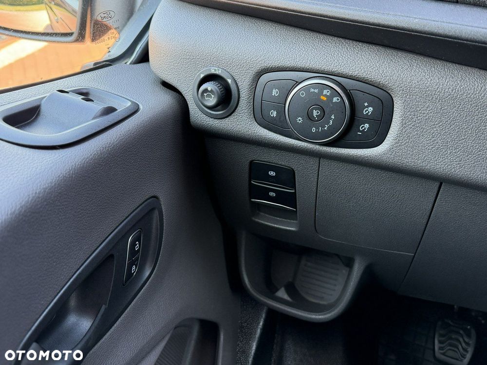 Ford Transit - 23