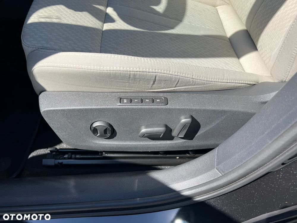 Skoda Octavia 2.0 TDI DSG Style - 12