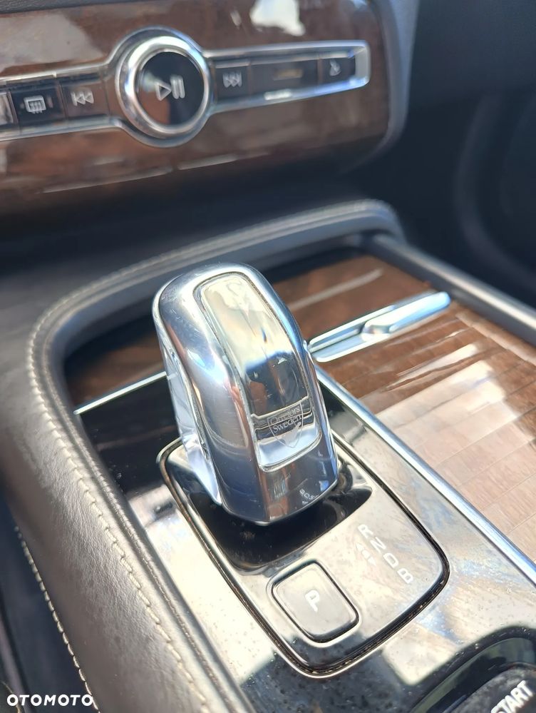 Volvo XC 90 - 38