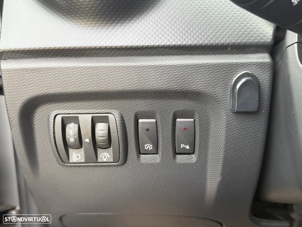 Renault Captur 1.5 dCi Exclusive - 26