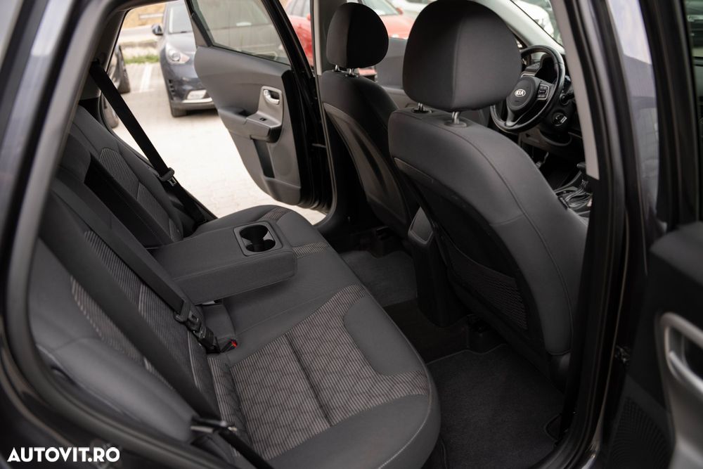 Kia Niro 1.6 GDI 2WD Aut. Spirit - 25