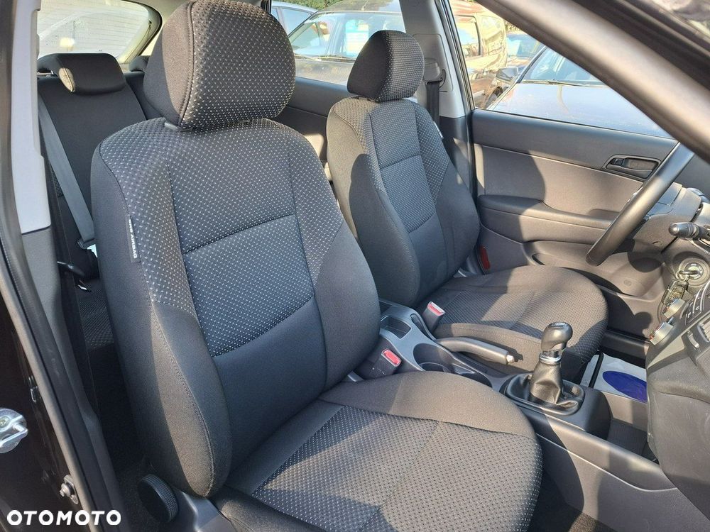 Hyundai i30 1.6 CRDi Comfort - 25