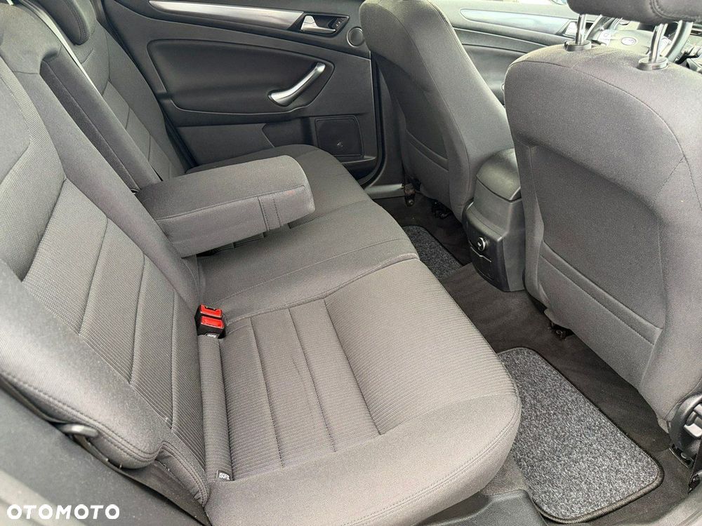 Ford Mondeo - 27