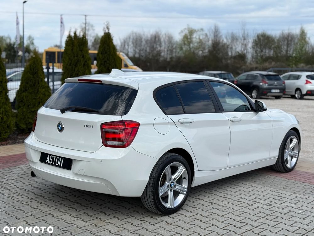 BMW Seria 1 116i - 8