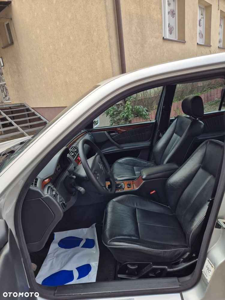 Mercedes-Benz Klasa E 220 CDI Avantgarde - 10