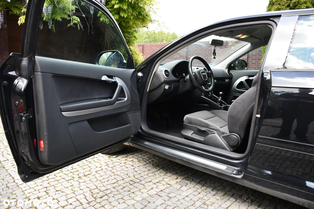 Audi A3 3-drzwiowe 1.4 TFSI Attraction - 9