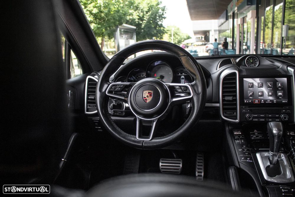 Porsche Cayenne S E-Hybrid - 41