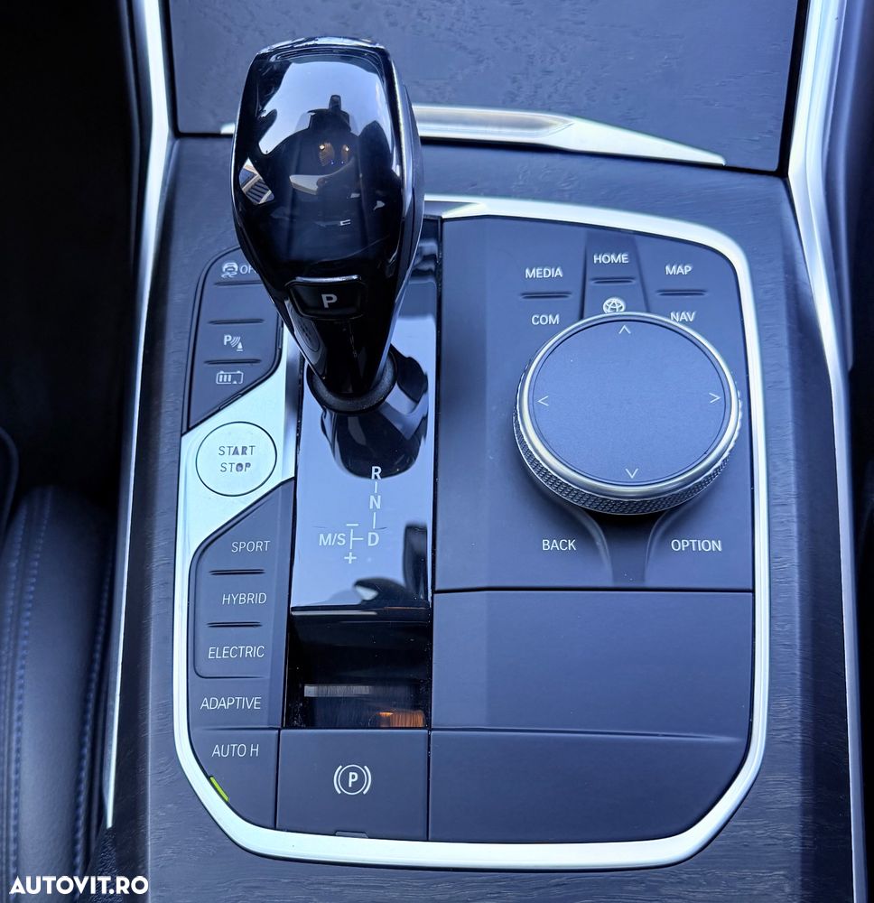 BMW Seria 3 330e Aut. Sport Line - 9