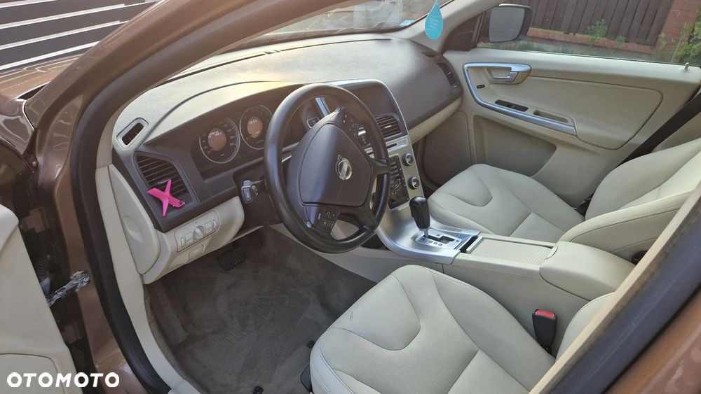 Volvo XC 60 - 6