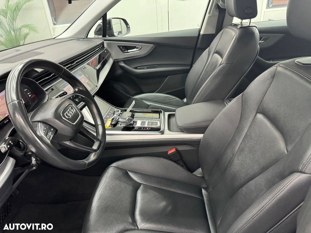 Audi Q7 3.0 45 TDI quattro Tiptronic Basic - 12