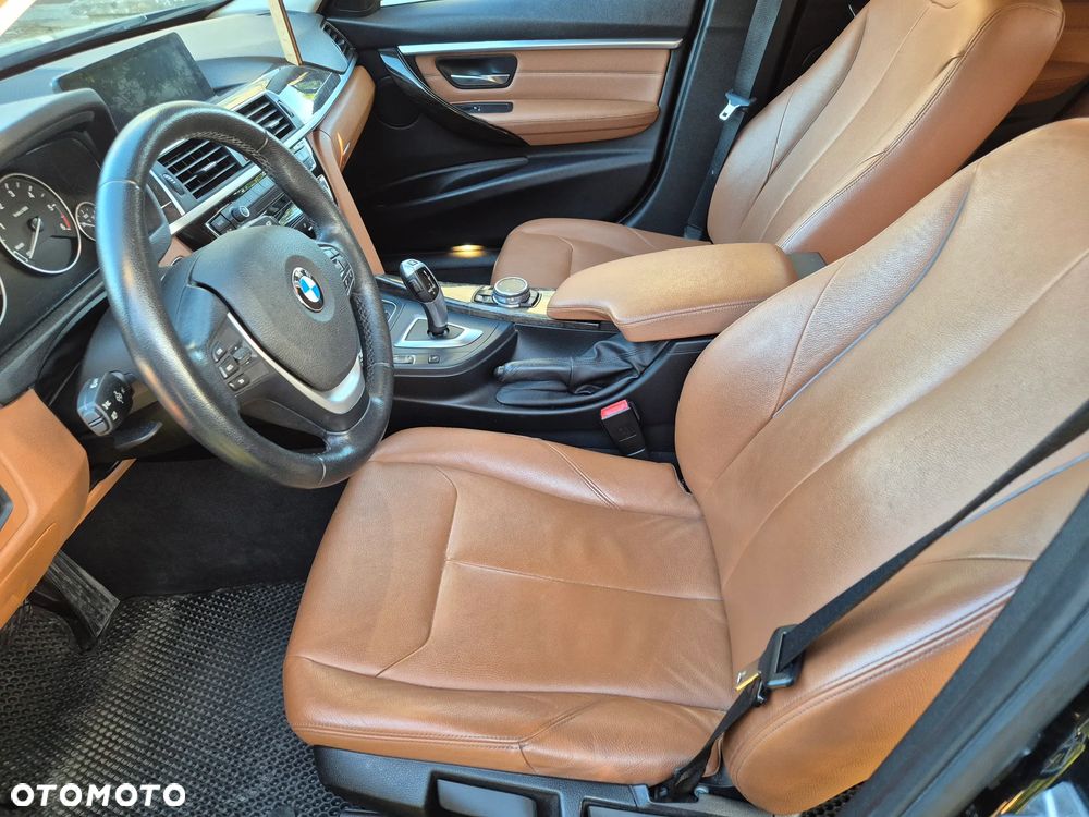 BMW Seria 3 320d Luxury Line - 26