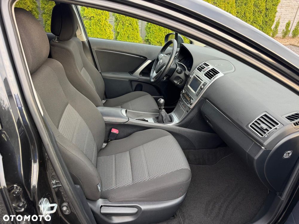 Toyota Avensis 1.8 Executive - 14