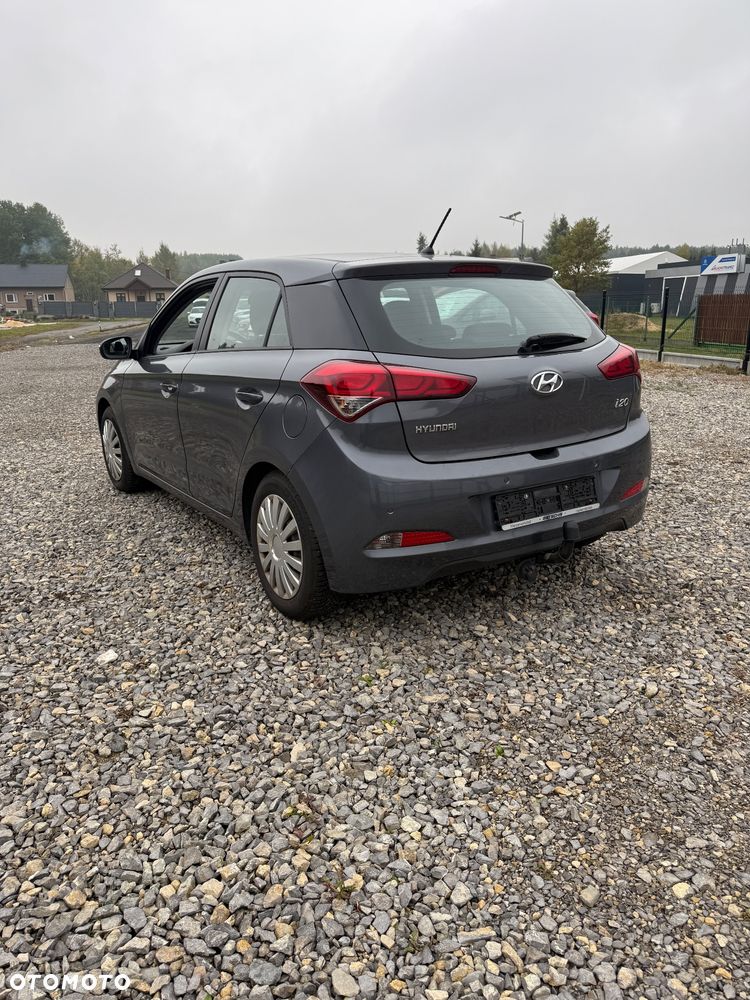 Hyundai i20 blue 1.2 Trend - 6