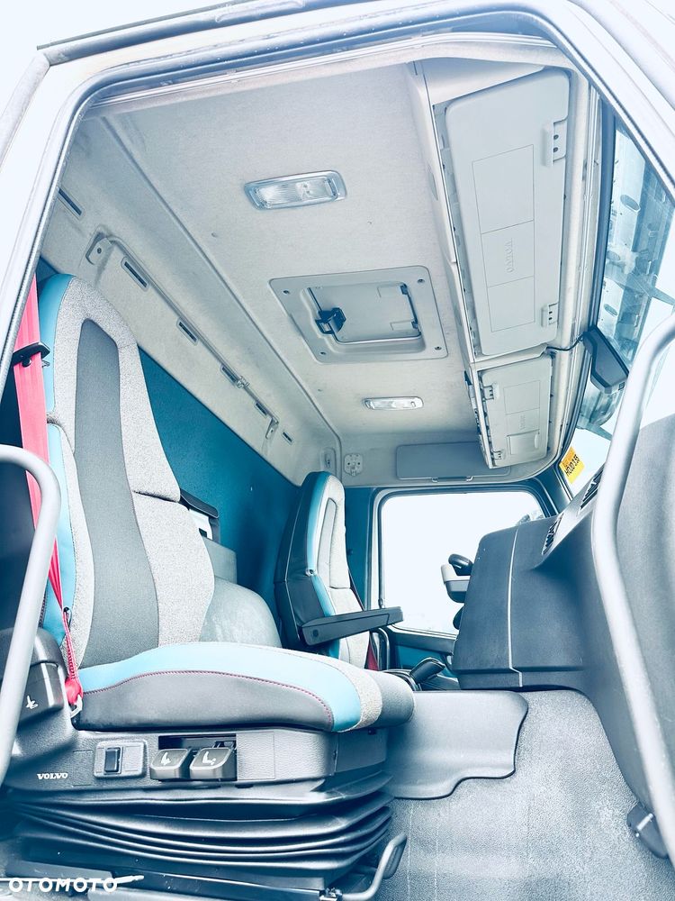 Volvo FM 410 / CHŁODNIA / WINDA ZEPRO / DMC 28000kg - 18