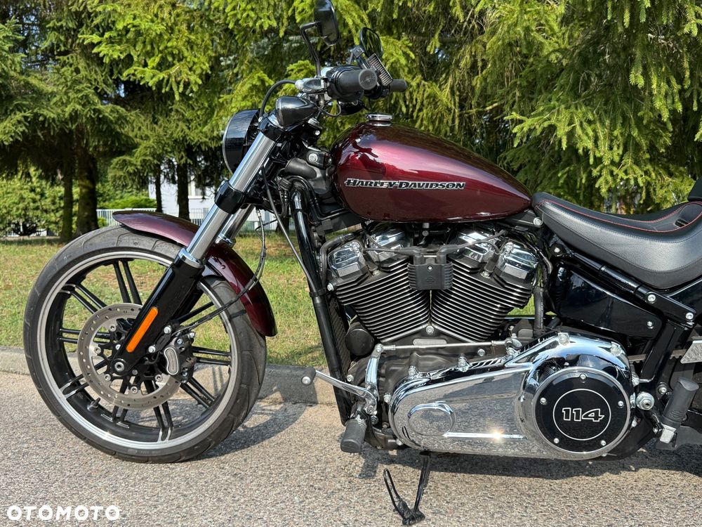 Harley-Davidson Softail Breakout - 16
