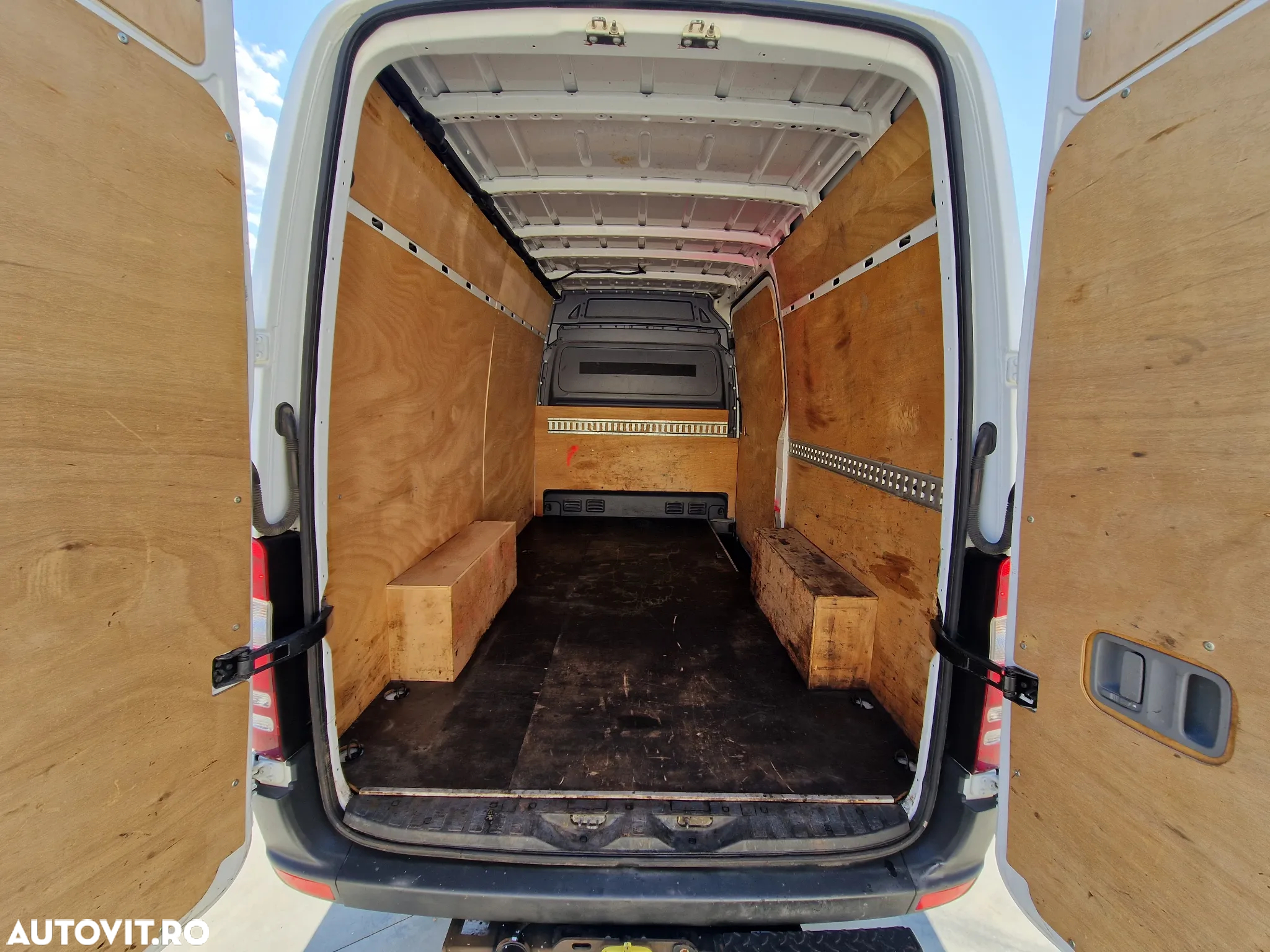 Mercedes-Benz Sprinter - 8