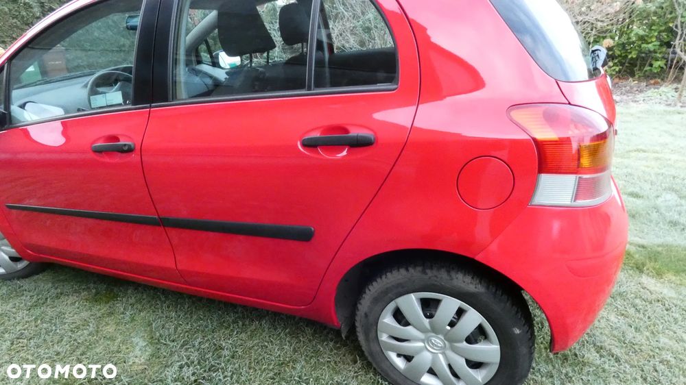 Toyota Yaris 1.0 Luna - 21